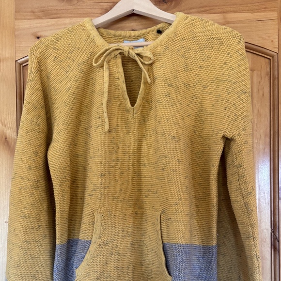 Prana sweater - Picture 1 of 9